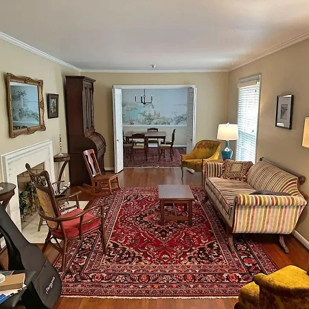 Elegance Enjoy Southern Comfort In Style Holiday home *