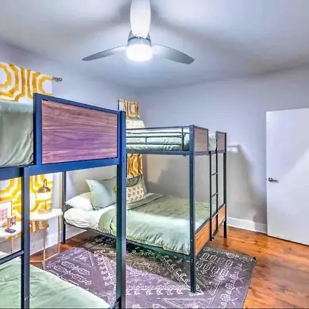 Holiday home North Luxury Home! Perfect For Large Groups! Nashville