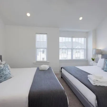 Beautiful Townhomes 2 Units With Outdoor Patios Holiday home Nashville