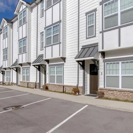 Double Townhomes Elegant Design Big Groups Nashville