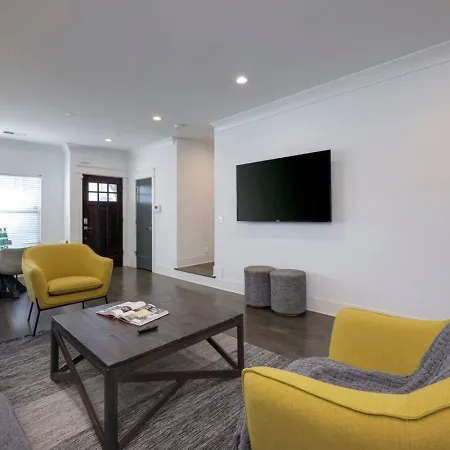 Double Townhomes Elegant Design Big Groups *