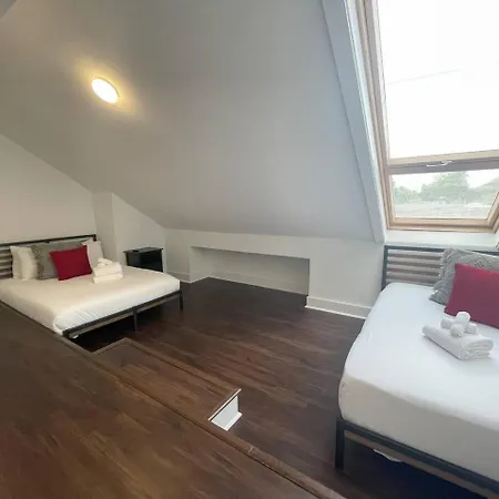 Double Townhomes Elegant Design Big Groups Holiday home *