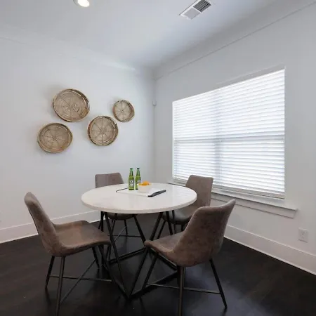 Holiday home Double Townhomes Elegant Design Big Groups Nashville
