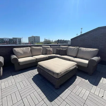 Dual Homes Gulch Superstars Epic Rooftop Holiday home