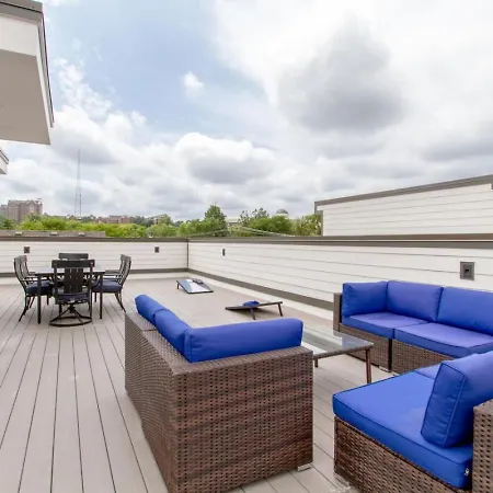 Dual Homes Gulch Superstars Epic Rooftop Holiday home