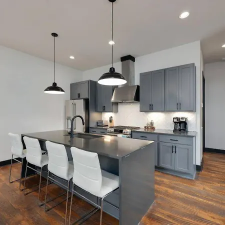 Two Townhomes Blue Dreams And Rustic Elegance *