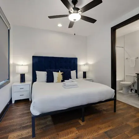 Two Townhomes Blue Dreams And Rustic Elegance Holiday home