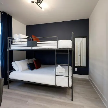 Holiday home Large Private Rooftop Spacious Luxury Townhome *