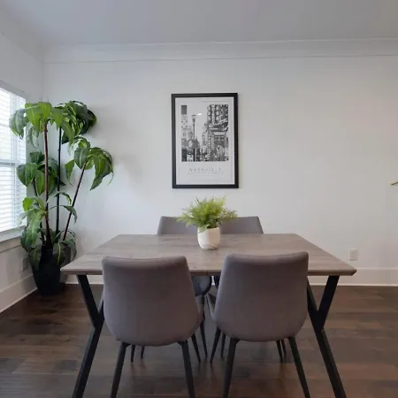 Two Gorgeous Homes Twenty Guests Amazing Location Nashville
