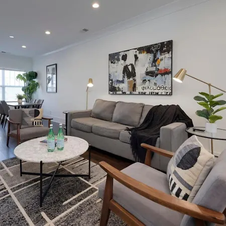 Two Gorgeous Homes Twenty Guests Amazing Location