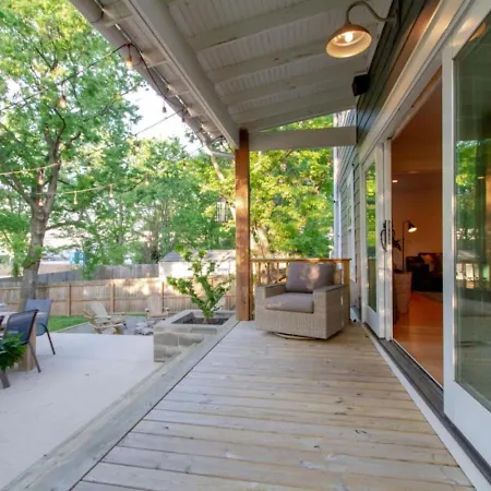 Getaway- Relaxing Backyard- Large Patio Holiday home Nashville