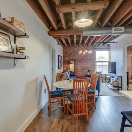Stylish With Urban Charm Apartment Nashville
