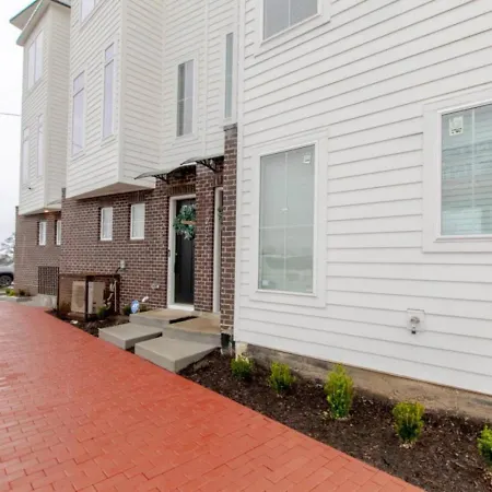 Jazz Junction 4 Bedrooms 7 Beds 7 Mins To Broadway Nashville