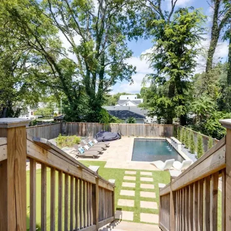 East Bliss Pool And Putt Putt Paradise Nashville