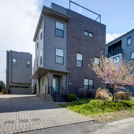 The Americana 4 Bedroom 3.5 Bath Luxury Nashville