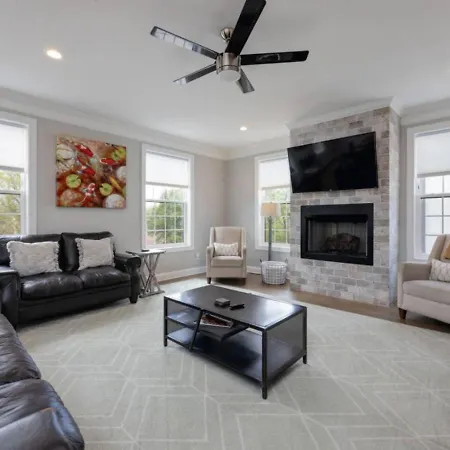 Holiday home The Americana 4 Bedroom 3.5 Bath Luxury *