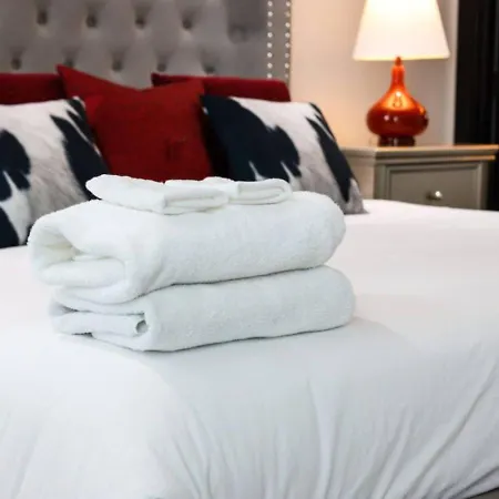 Urban Elegance Rooftop Lounge With Hot Tub Holiday home Nashville