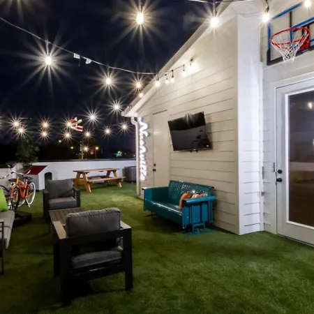 Holiday home The Ultimate Hip-hop Haven With Rooftop Patio Nashville