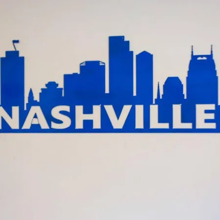 Metro Charm - Rooftop Lounge - Hot Tub Holiday home Nashville