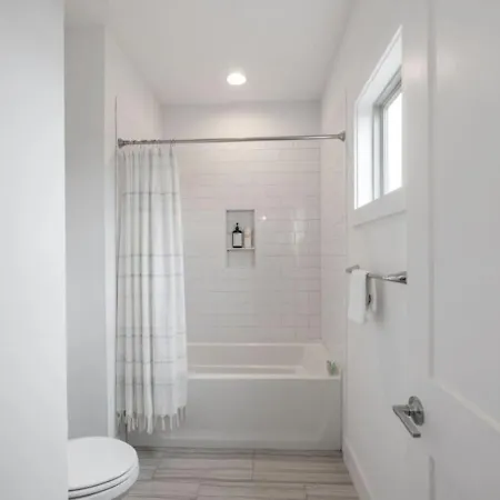 The Ivy 3 Bedroom 2.5 Bath In West End Holiday home Nashville