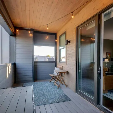 Holiday home Spacious And Modern 2 Rooftops Stage Games And
