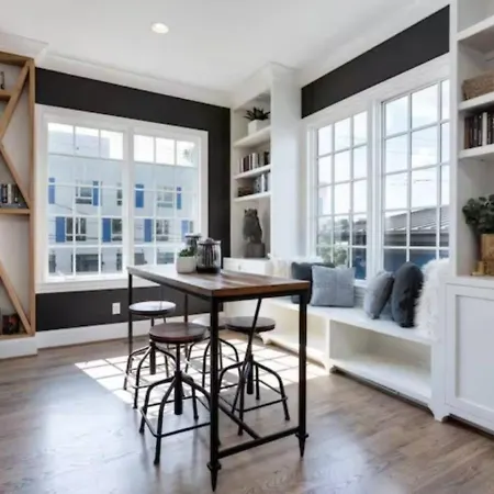 Holiday home Two Beautiful Homes - Walkable To Geodis Nashville
