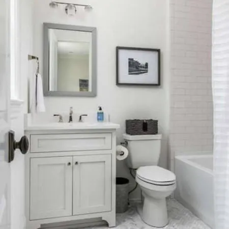 Two Beautiful Homes - Walkable To Geodis Holiday home Nashville