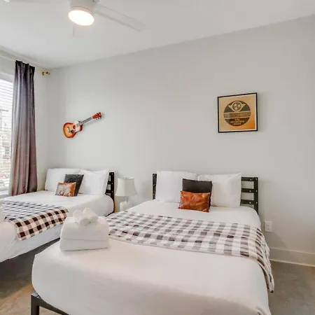 Harmony Of Dual Townhomes With 14 Beds Holiday home