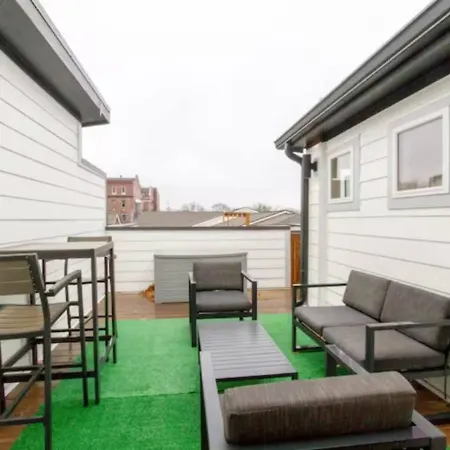Holiday home Two Townhomes Rooftop Patios Hillsboro Village Nashville