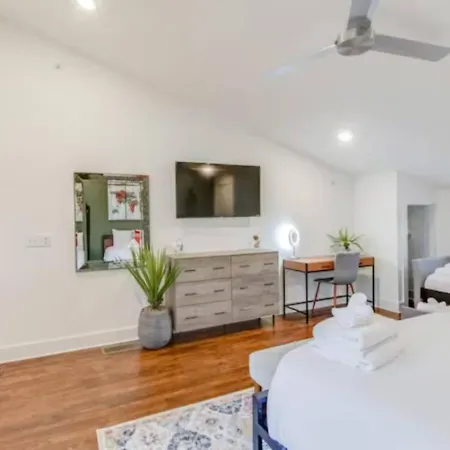 Two Townhomes Rooftop Patios Hillsboro Village * Nashville