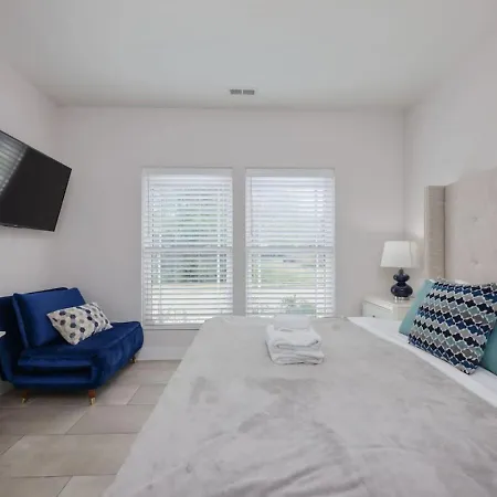 Two Townhomes - Hot Tubs And Rooftop Balconies Holiday home Nashville