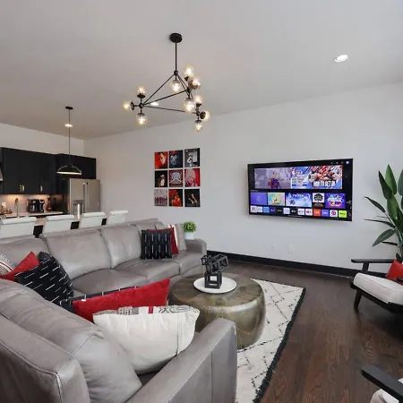 Two Townhomes- Rooftop Lounge- Hot Tub- Views Nashville
