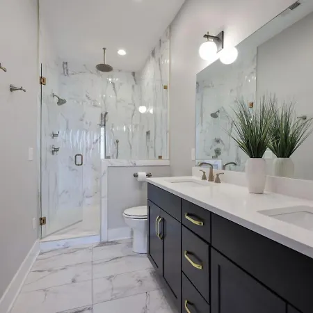 Two Townhomes- Rooftop Lounges- Hot Tub- Game Nashville