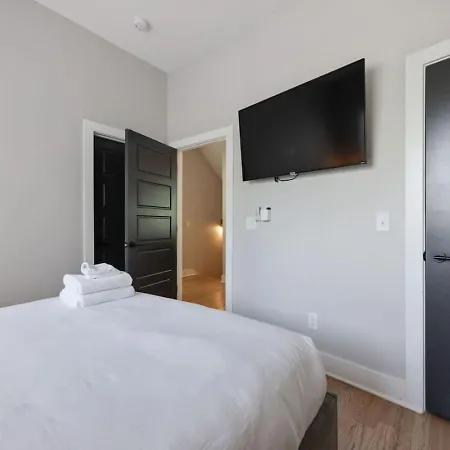 Two Townhomes- Rooftop Lounges- Hot Tub- Game *