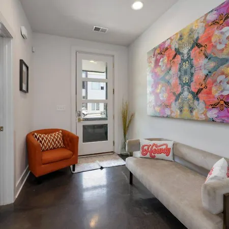 Luxury Double Townhomes With Two Huge Sky Rooftops *