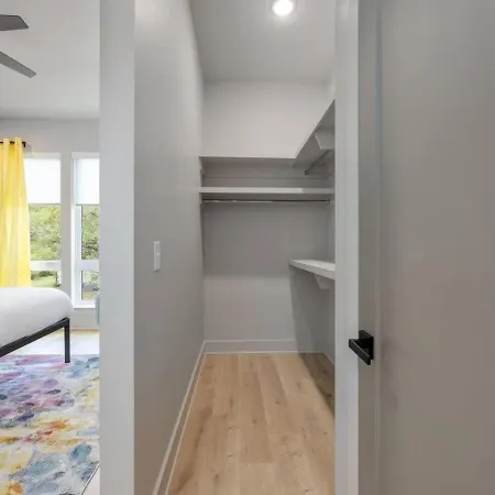 Hey Dolly Denim Dual Townhomes Holiday home