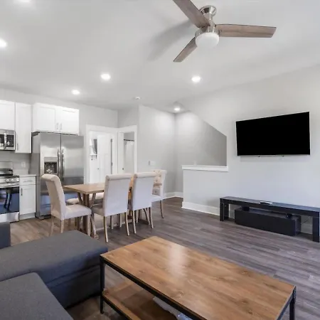 Massive 3 Bedroom With Garage Parking Nashville