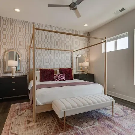 West End 4 Bd,4bath Walk To Bars-close To Broadway