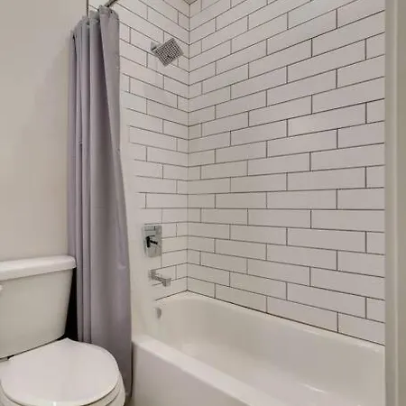 Apartment West End 4 Bd,4bath Walk To Bars-close To Broadway Nashville