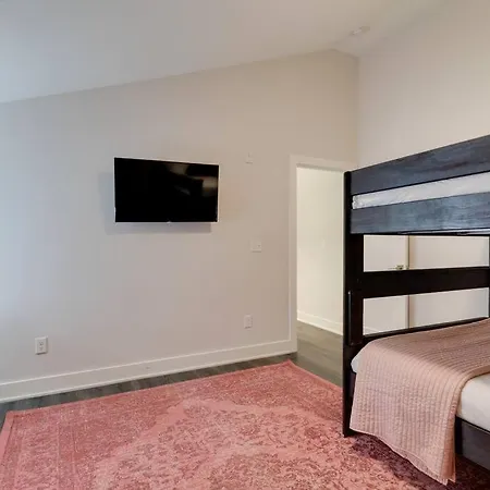 Apartment West End 4 Bd,4bath Walk To Bars-close To Broadway *