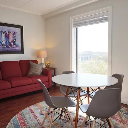 Apartment Nashville's Music Row Wants To You! *