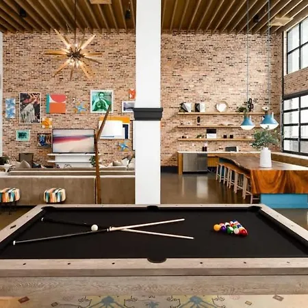 Apartment 5min To Dt Pool King Bed Full Gym Parking