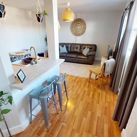 Apartment Humphreys St *