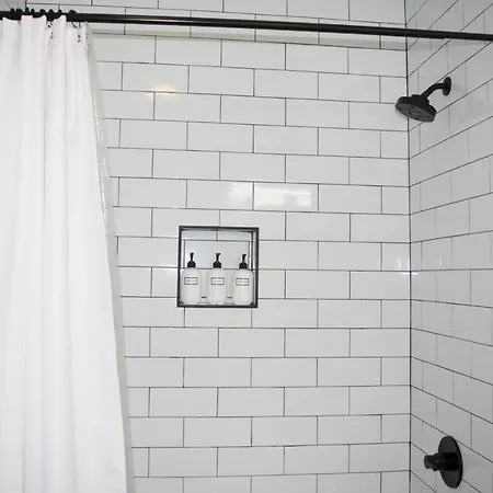 Luxe Retreat! 7mins Near Downtown Nashvegas! Holiday home *