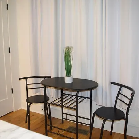 Luxe Retreat! 7mins Near Downtown Nashvegas! Holiday home Nashville