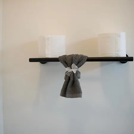 Luxe Retreat! 7mins Near Downtown Nashvegas! *