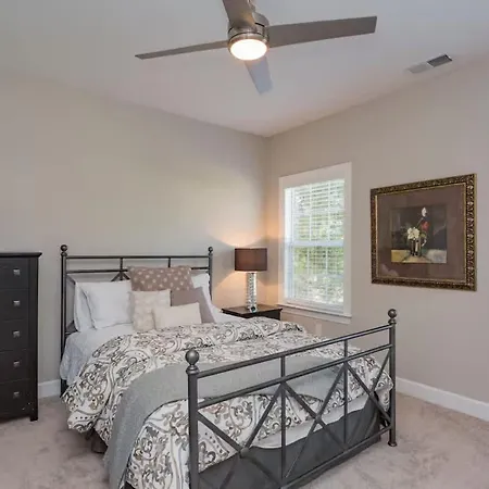 Spacious Sleep12 Holiday home Nashville