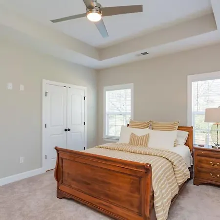 Spacious Sleep12 Holiday home *