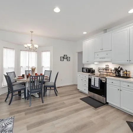 Monthly Rental Property, 30 Plus Days Or More- Send Us A Message For More Details! Holiday home Nashville