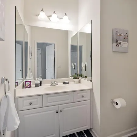 Monthly Rental Property, 30 Plus Days Or More- Send Us A Message For More Details! *